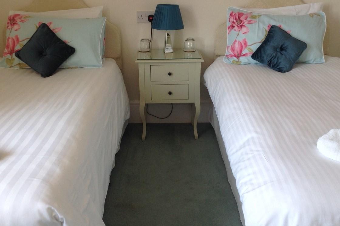 イーストボーン Bassets House Bed & Breakfast エクステリア 写真