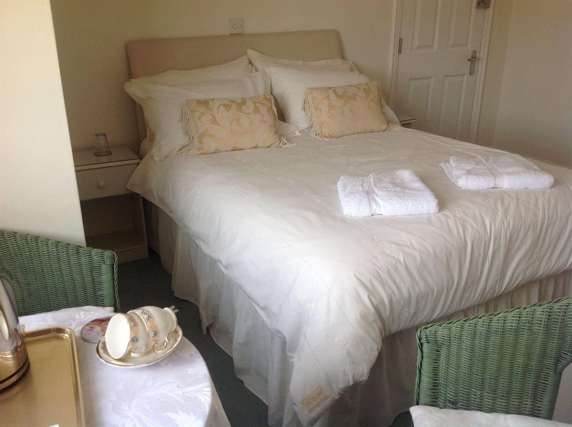 イーストボーン Bassets House Bed & Breakfast エクステリア 写真